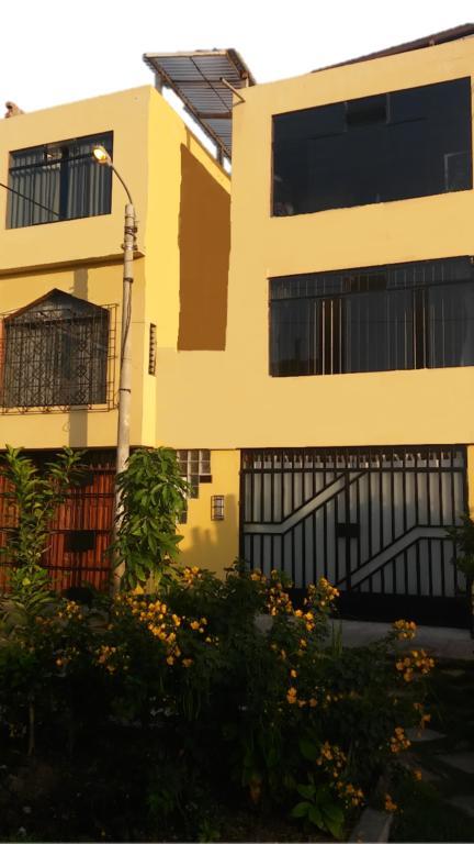 Residencial El Sol De Los Pinos Bed & Breakfast Trujillo Dış mekan fotoğraf