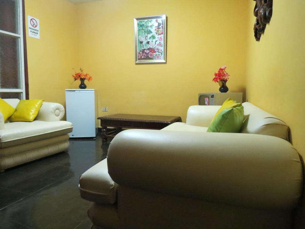 Residencial El Sol De Los Pinos Bed & Breakfast Trujillo Dış mekan fotoğraf