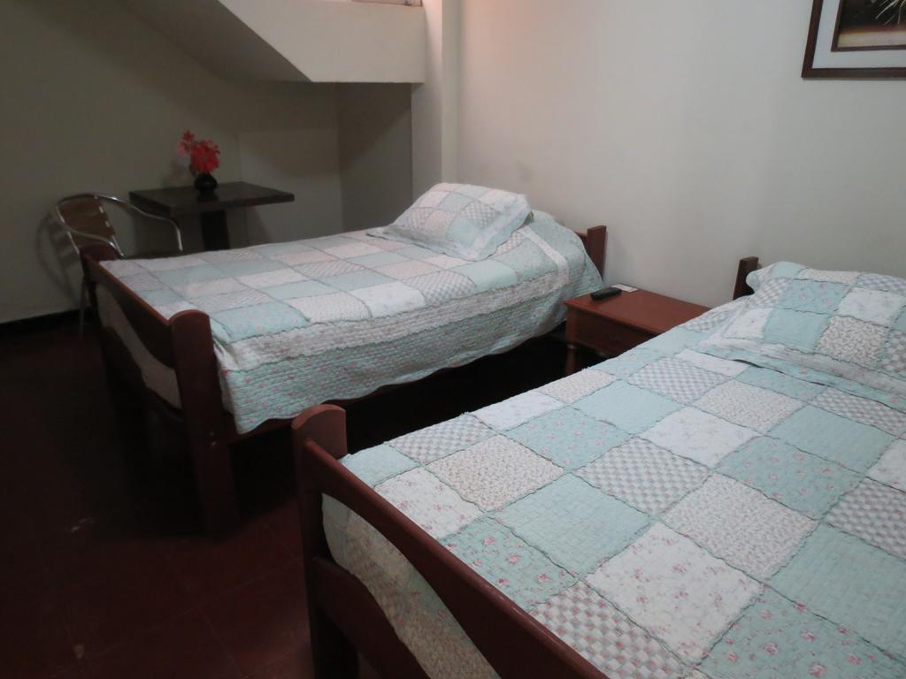 Residencial El Sol De Los Pinos Bed & Breakfast Trujillo Dış mekan fotoğraf