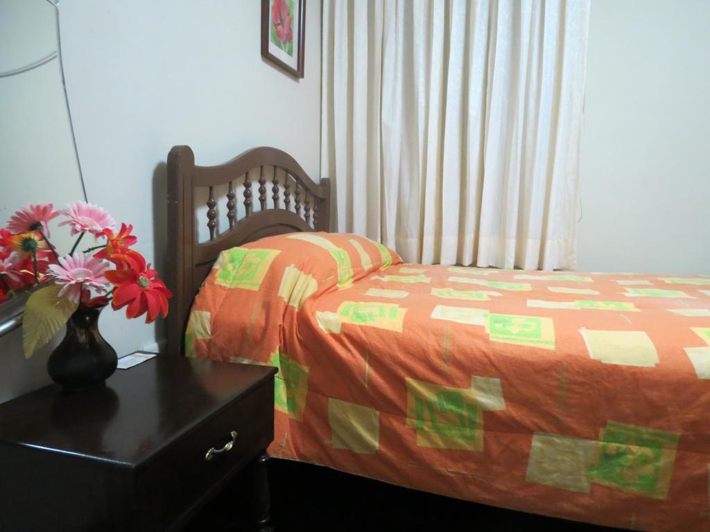 Residencial El Sol De Los Pinos Bed & Breakfast Trujillo Dış mekan fotoğraf