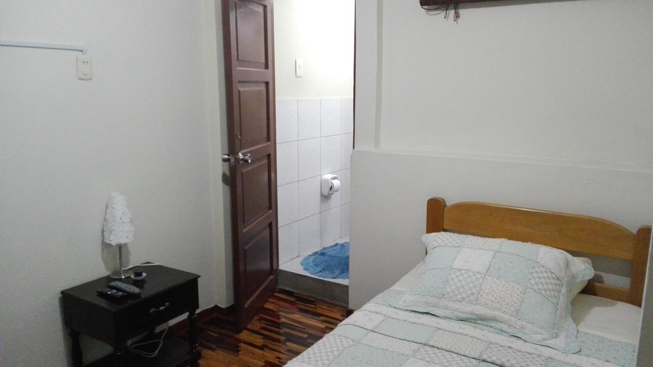 Residencial El Sol De Los Pinos Bed & Breakfast Trujillo Dış mekan fotoğraf