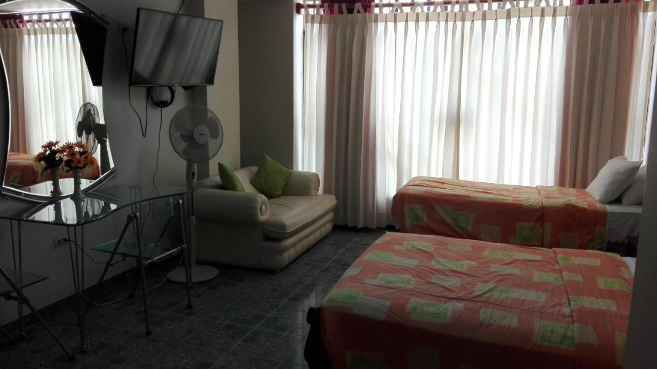 Residencial El Sol De Los Pinos Bed & Breakfast Trujillo Dış mekan fotoğraf